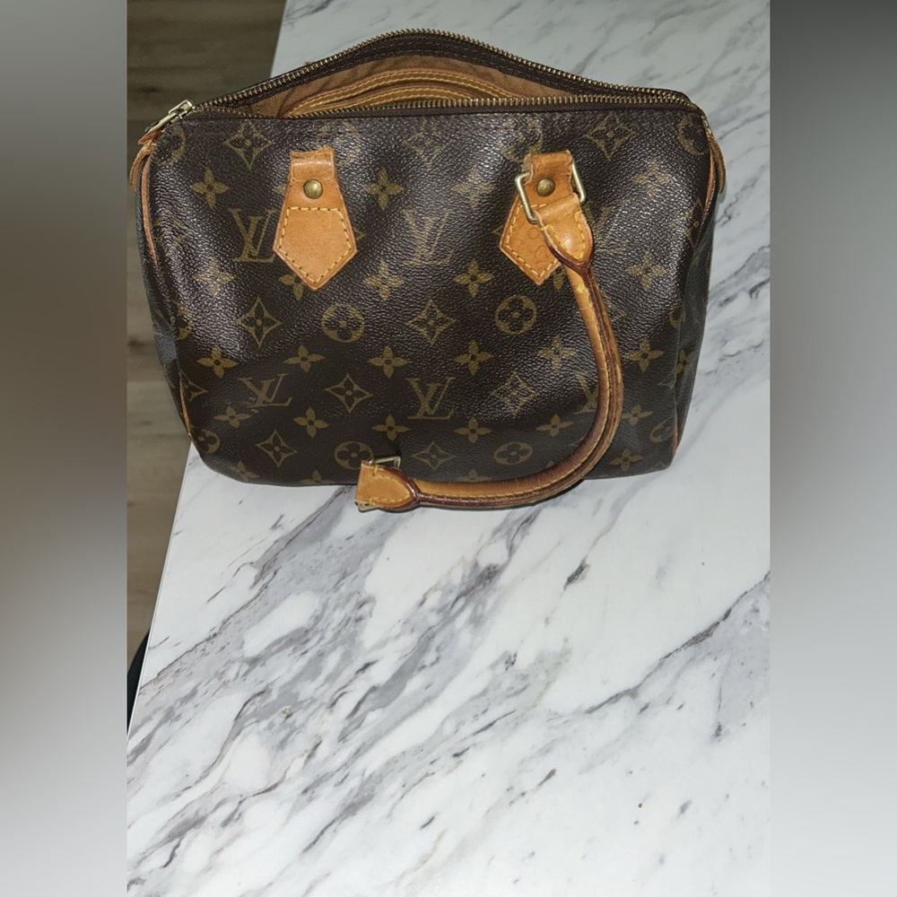 Authentic Louis Vuitton Speedy 25